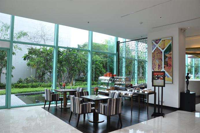 Chatrium Hotel Riverside Bangkok 5